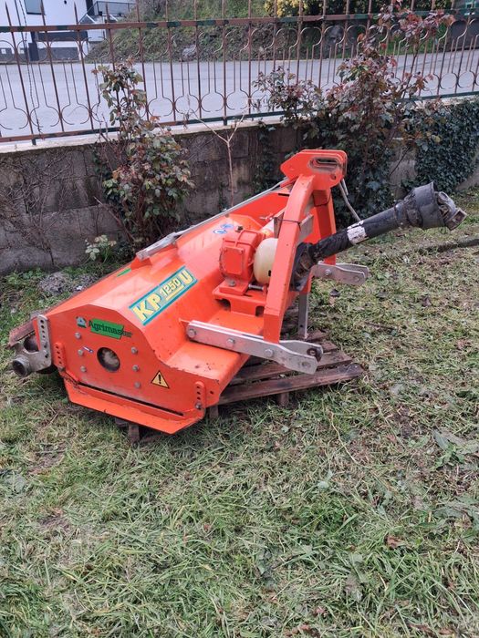 Máquina corta mato Agrimaster KP 1250 U