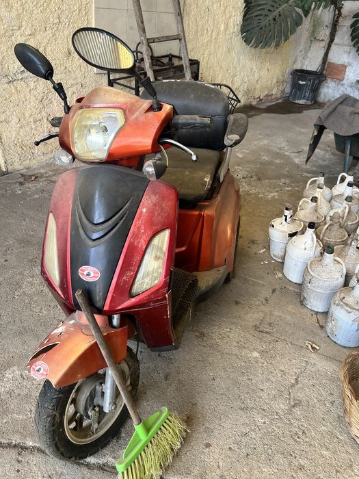 Scooter Elétrica de Mobilidade GoOse + Oferta de Segunda Scooter para Peças