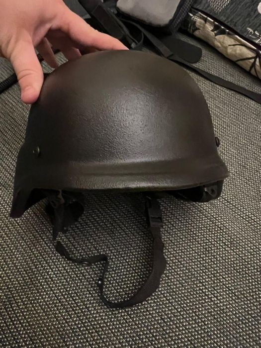 Продам каску в дуже гарному стані