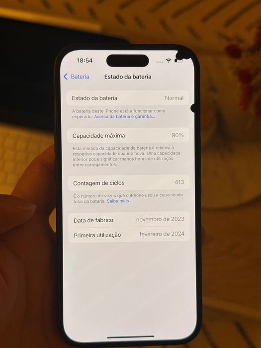 iPhone 15 Preto (base, não Pro - ainda com iOS 18)