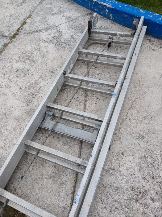 Escada Profissional em Alumínio – Extensível | 150 kg