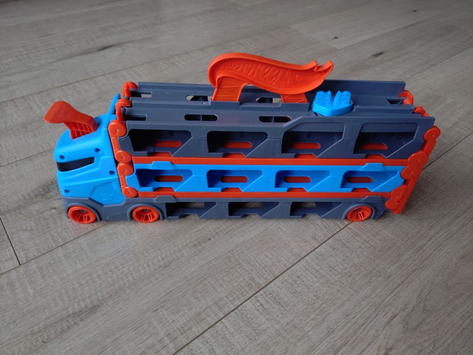 Hot Wheels transporter ciężarówka tpr wyścigowy