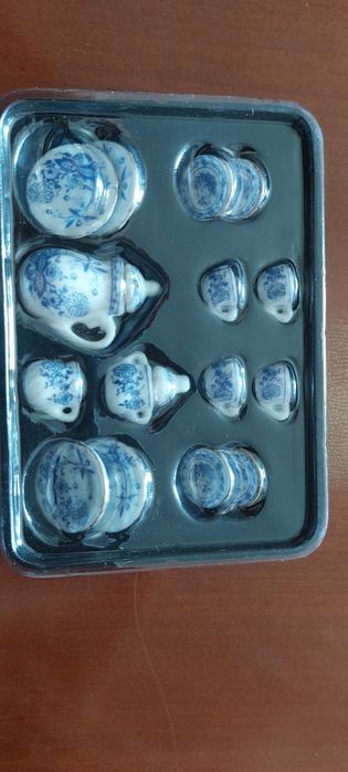 Miniature Tea Set424290875837009921