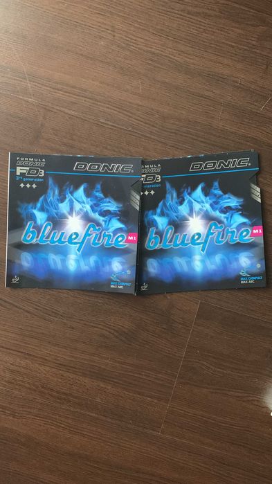 Donic Waldner Legend Carbon w/ DONIC Bluefire M1 2 mm | Ténis de Mesa