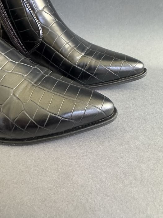 Жіночі черевики козаки