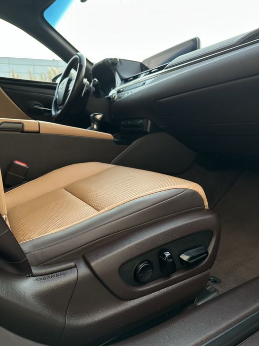 Продам Lexus ES 250