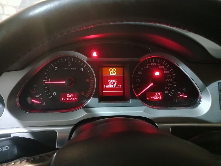 Продам торпеду консоль пластик салона ауди а6с6