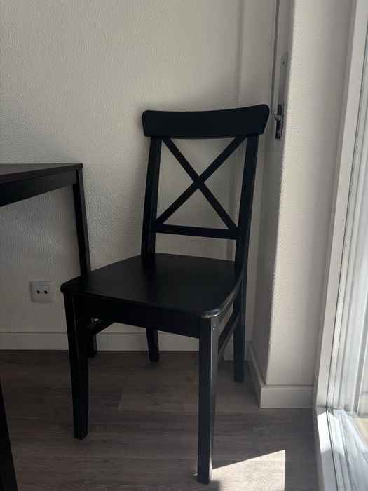 Mesa de Jantar IKEA extensivel - Como Nova
