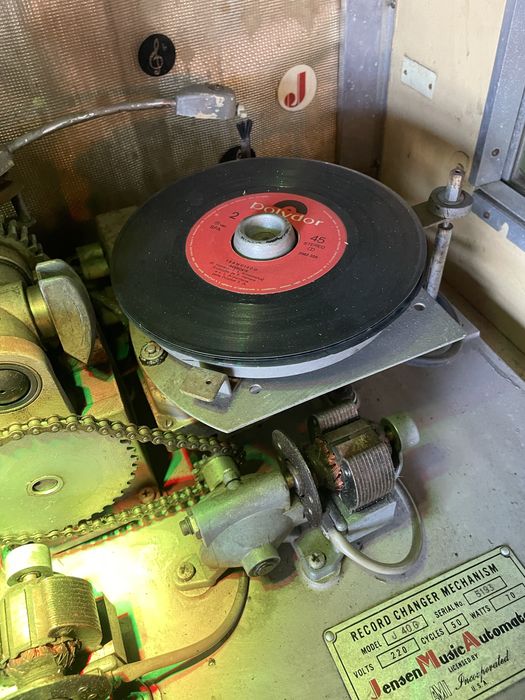 Vendo Jukebox anos 50