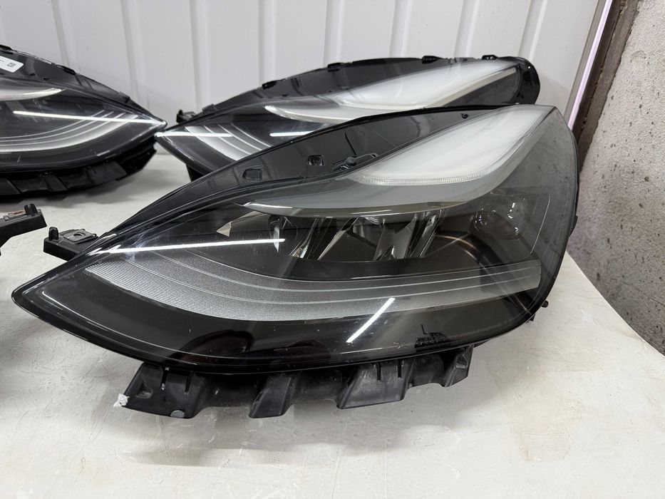Фара права ліва Tesla Model 3 фара Тесла рест/дорест фара Тесла тройка