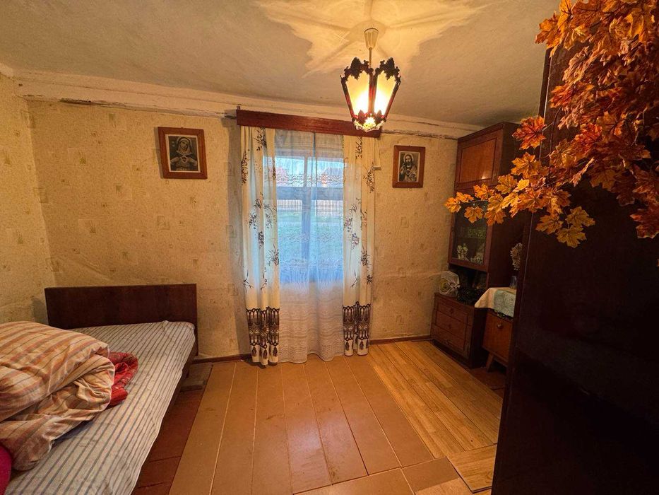 Продаж половини будинку з ділянкою в с. Довге, Дрогобицький р-н!