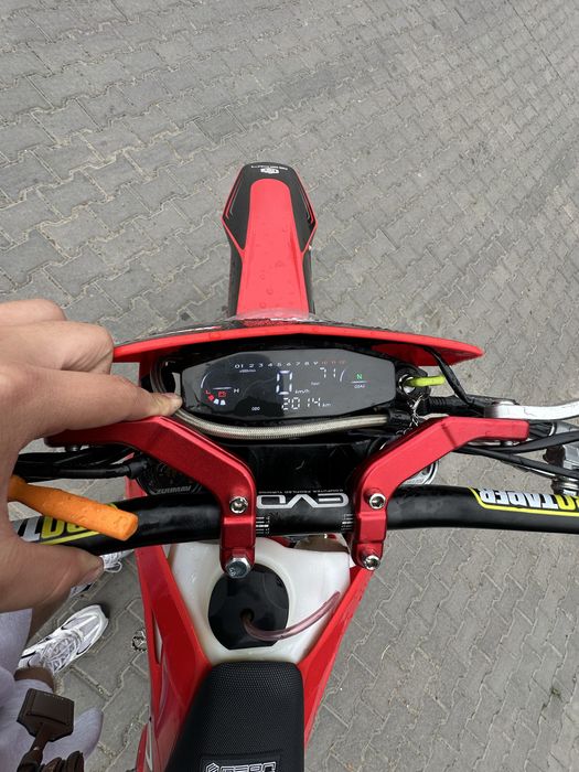 Мотоцикл Geon TRX 300