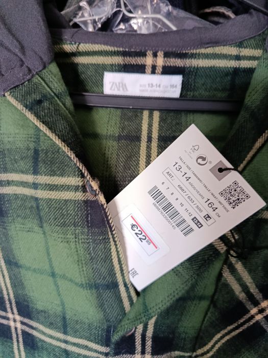 Casaco/ camisa com capuz Zara
