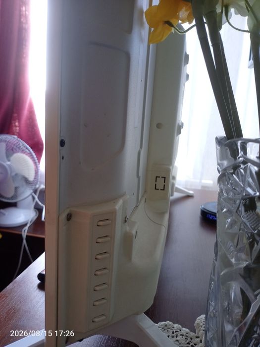Телевізор BRAVIS 32 дюйми в ідеалі