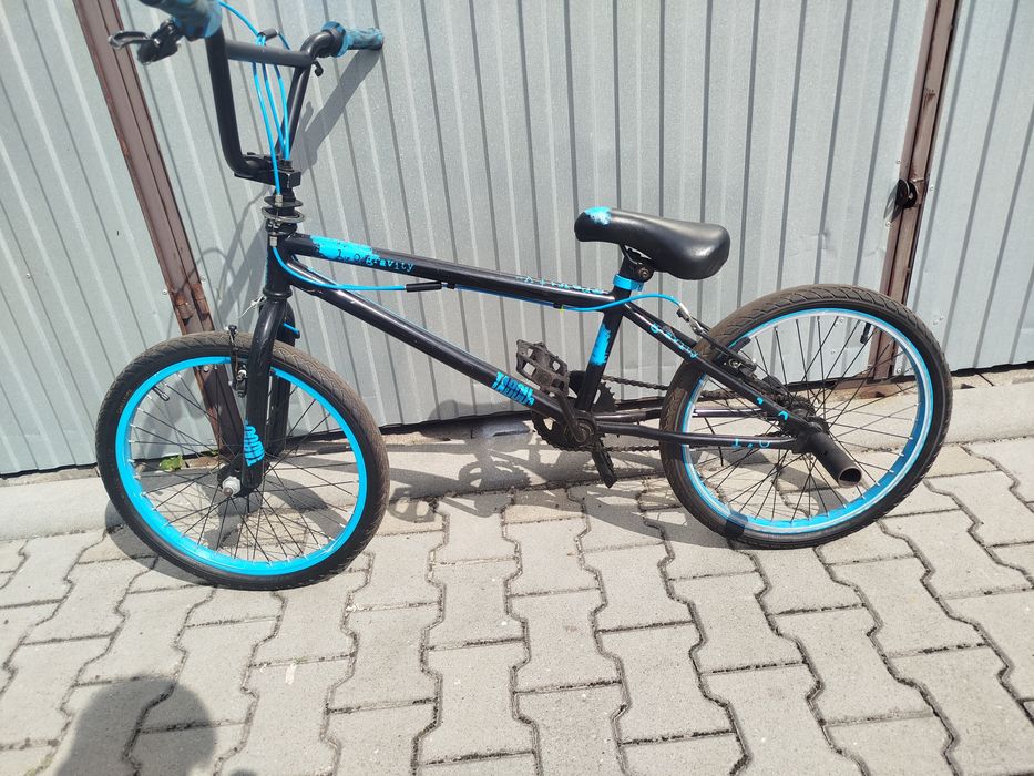 Rower BMX z pegami