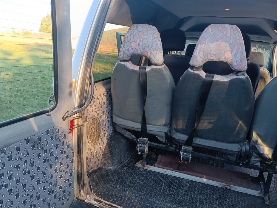 Пежо експерт 2000