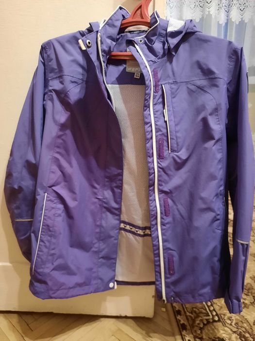 Ветровка сиреневого цвета на 164 (age 13-14)