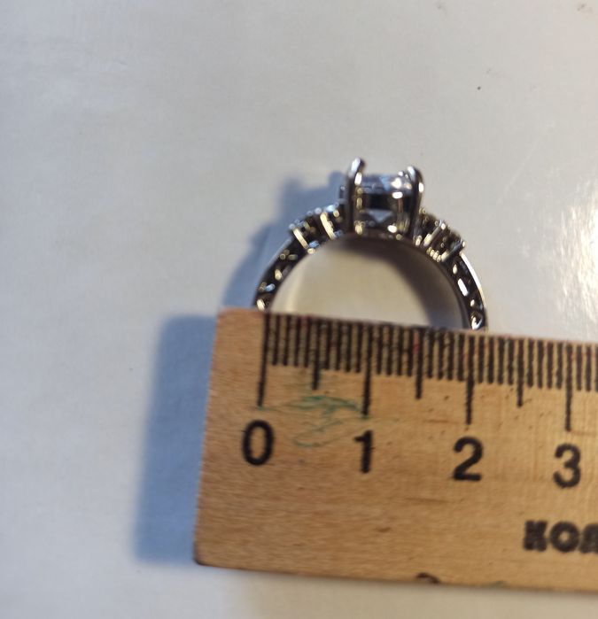 Біжутерія ,каблучка та сережки