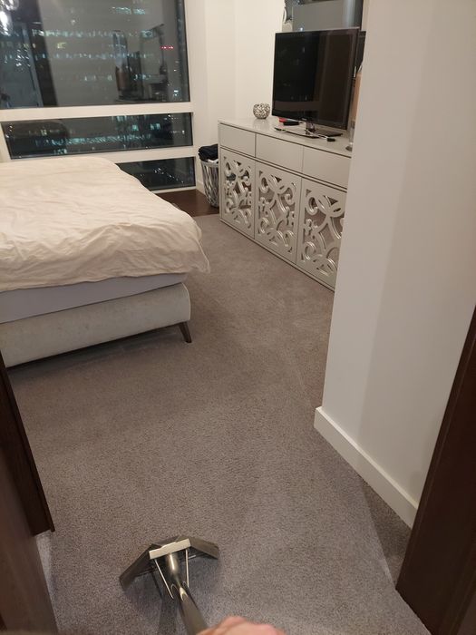 Pranie narożnika, kanapy, krzeseł oraz wykładzin i dywanów