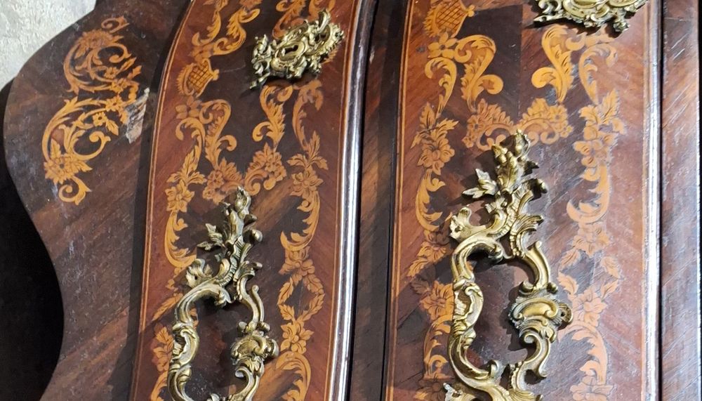 Comoda, estilo Rococó, década de 1900