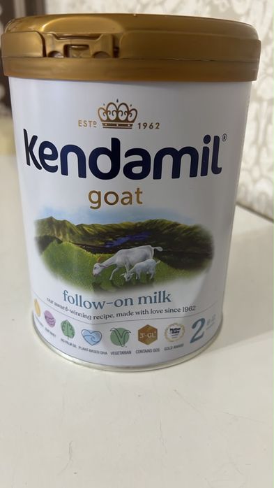 Суха суміш Kendamil Goat 2 на козячому молоці, 6-12 міс., 800 г