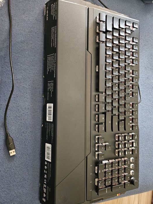Roccat Vulcan  121 Aimo  Titan Switch Linear