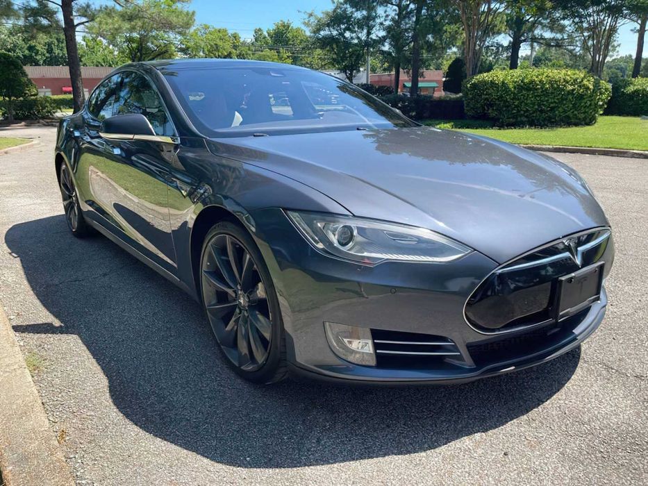 Tesla Model S 75D      2016
