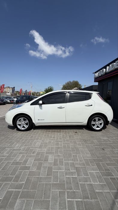 Nissan Leaf Ніссан Ліф 2017 р 24кВт 130 км Тепловий НАСОС Webasta Вебаста