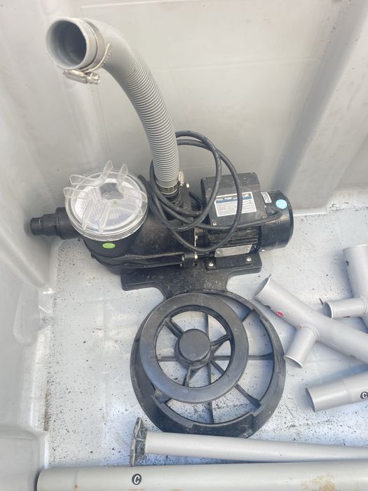 Piscina bestway com bomba de areia
