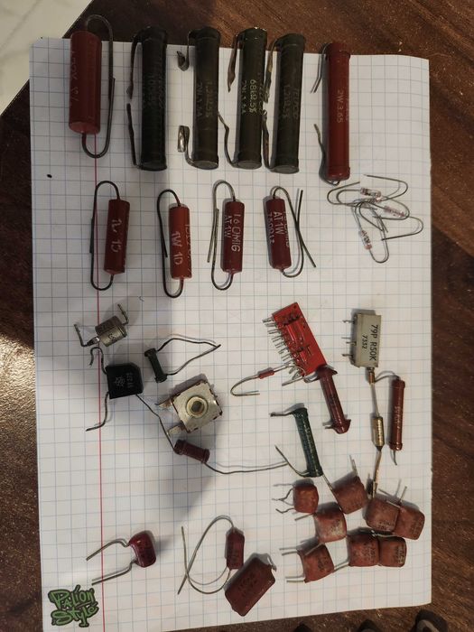 Zapas części Unitra po sąsiedzie