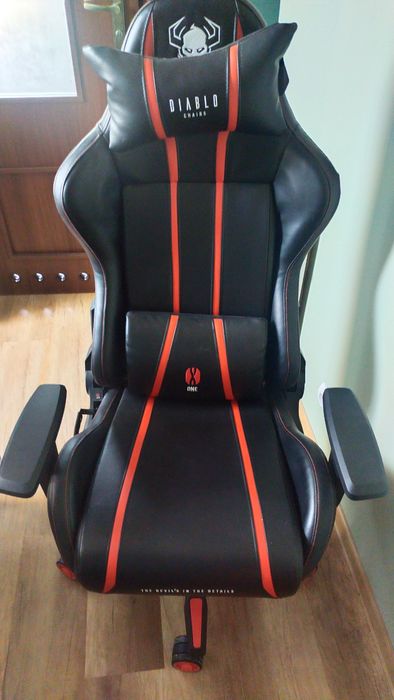 Fotel gamingowy Diablo X-One 2.0 Normal: Czarno-czerwony