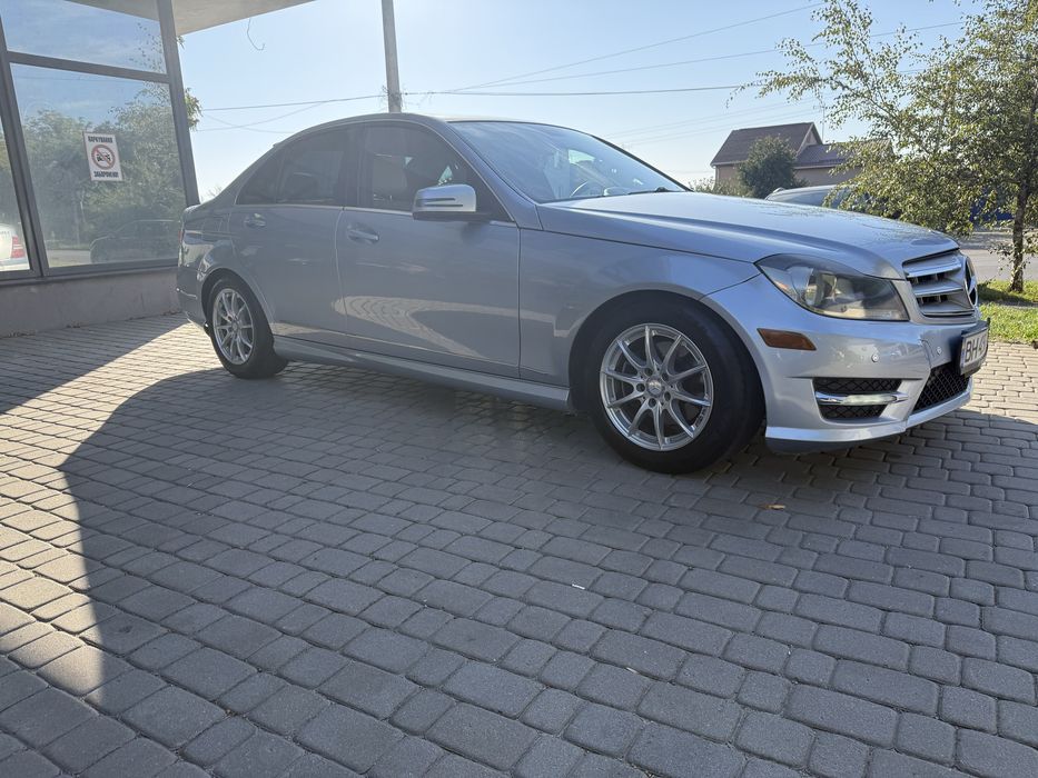 MERCEDES-BENZ C 250 2012 VIN WDDGF4HB6DA767383 фото оголошення 2 з 8