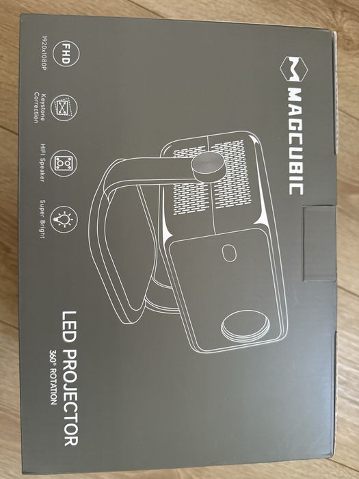 Projektor 360 Megcubic L018