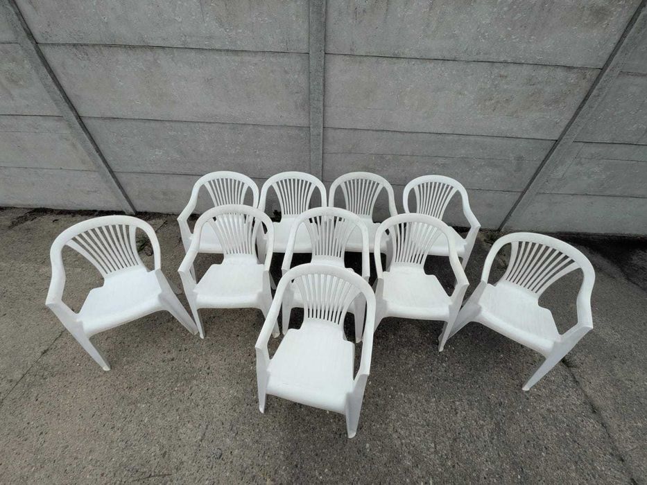 Krzesła plastikowe ogrodowe – białe