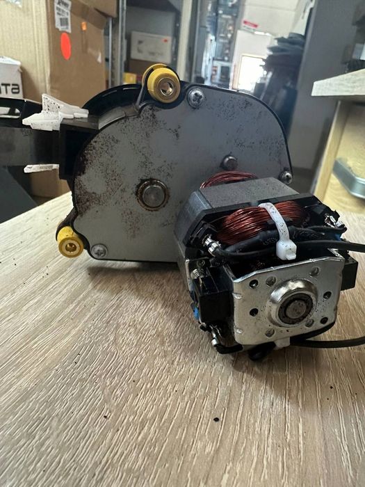 młynek krups EA810870