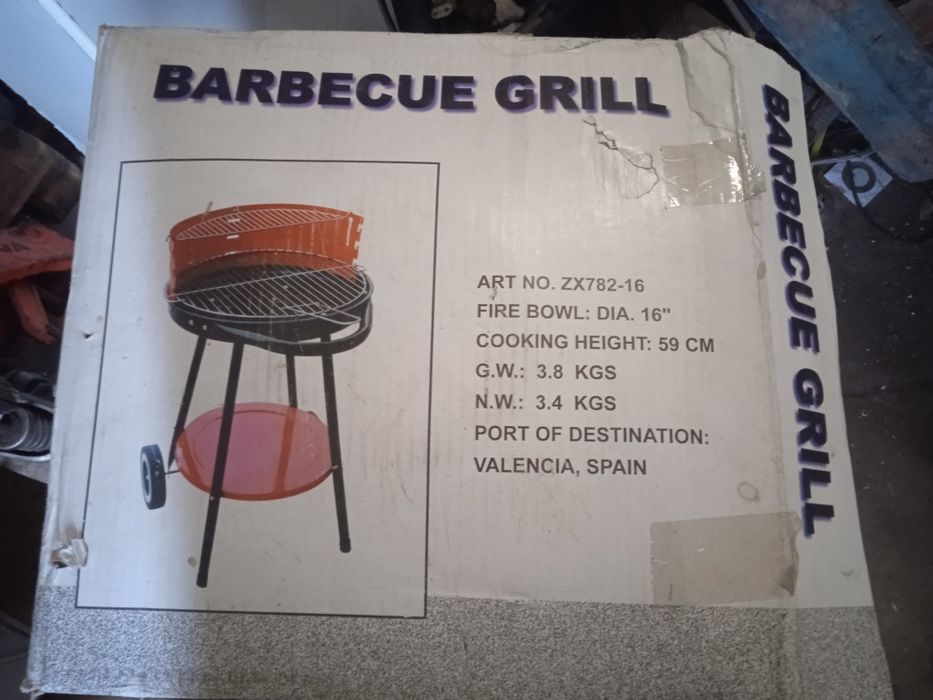 Barbecue novo na caixa preço para desocupar e fixo.
Propostas serão bl