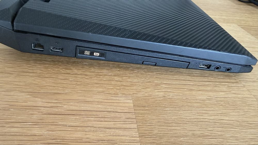 Portátil Asus G73SW 24GB Memoria