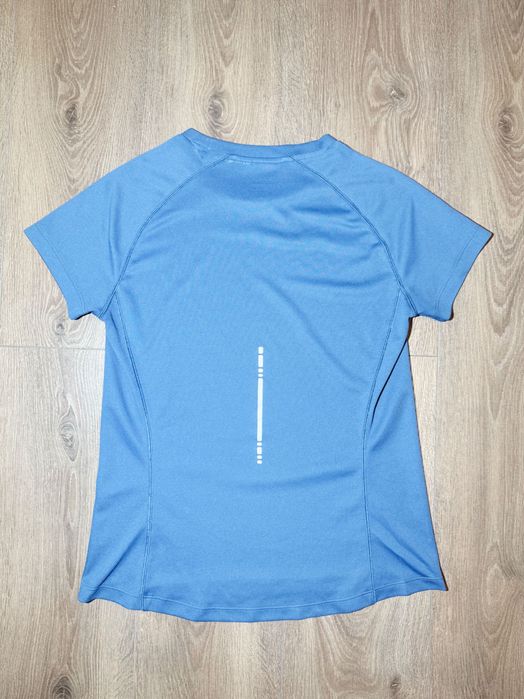 Жіноча спортивна футболка  Asics, для бігу та тренувань