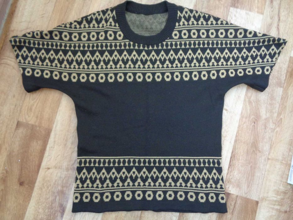 туніка светрик шерсть/вовна р 46-48 Швейцарія нова заміри в описі