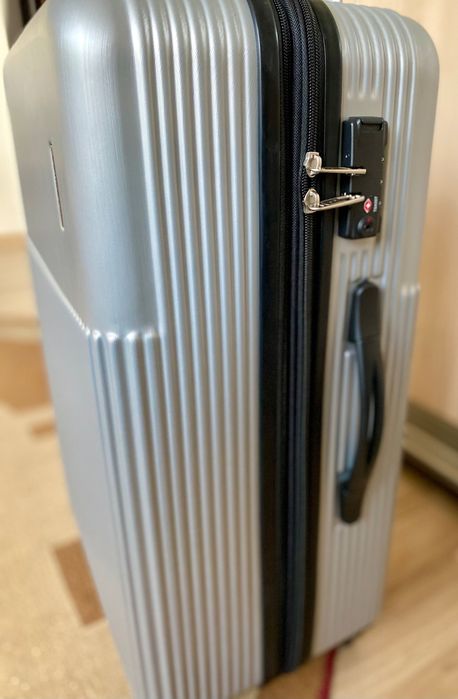 Валіза чемодан Samsonite Azure Lite silver