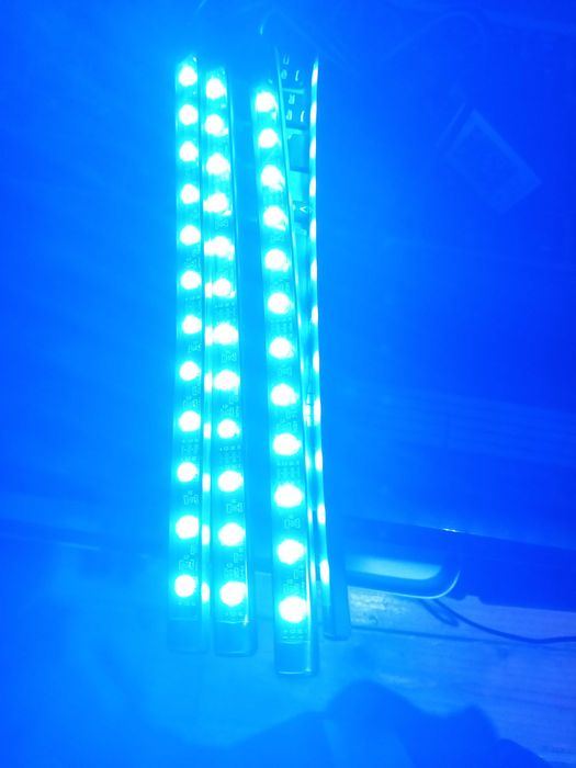 4 leds rgb com 4 cores e pisca pisca