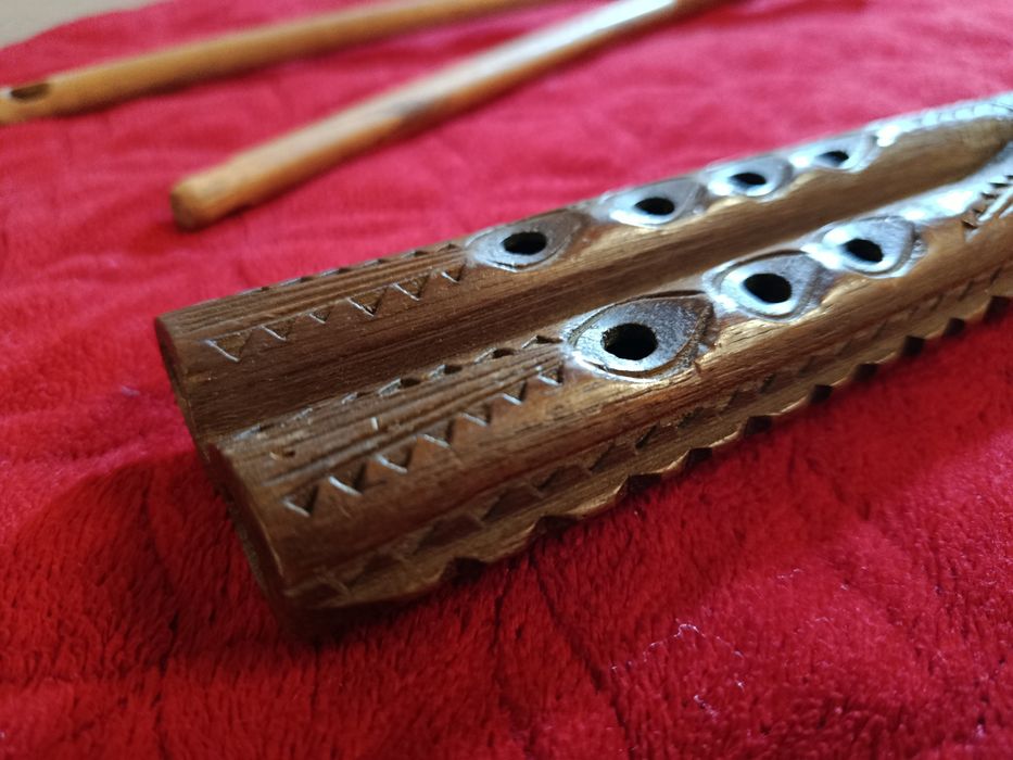 Flet podwójny dwojnica ludowy prawdopodobnie bałkański rzeźbiony