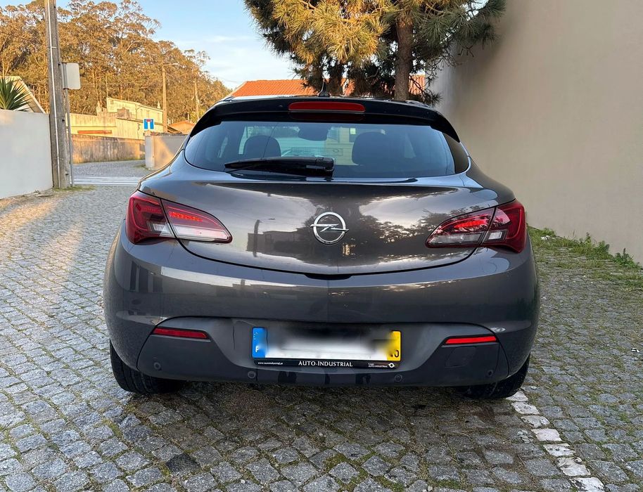 Opel Astra GTC