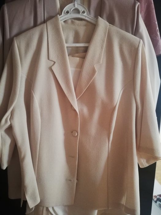 Elegancka garsonka o dużym rozmiarze