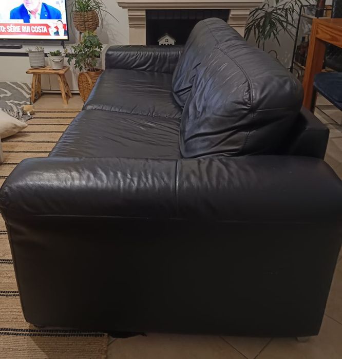Sofá de pele preto
