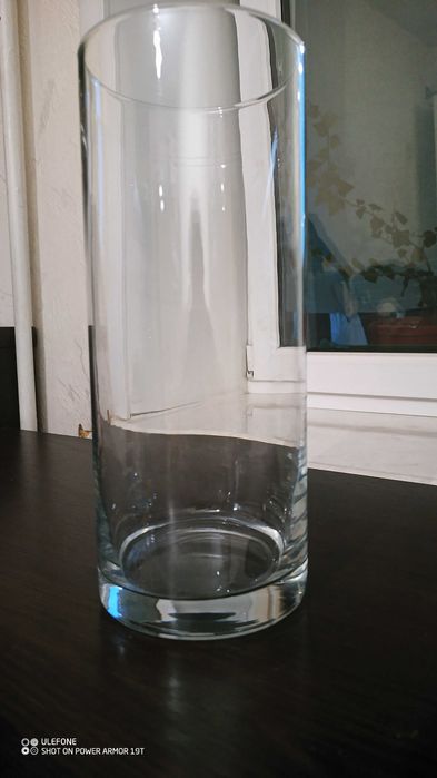 Ваза для цветов в удельном состоянии!