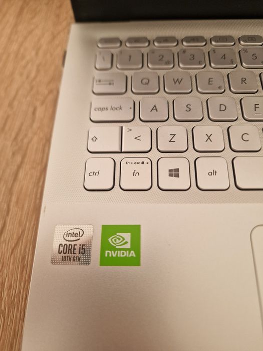 Asus vivobook 15