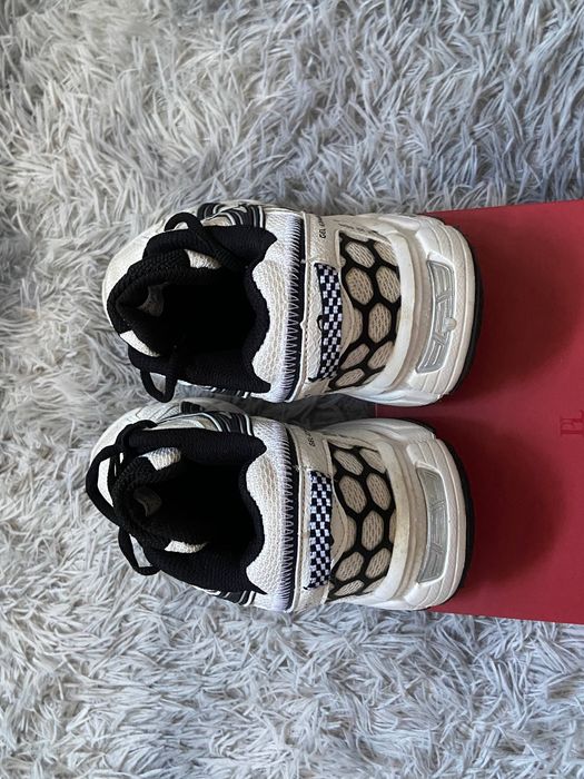 Кроссовки «Asics»