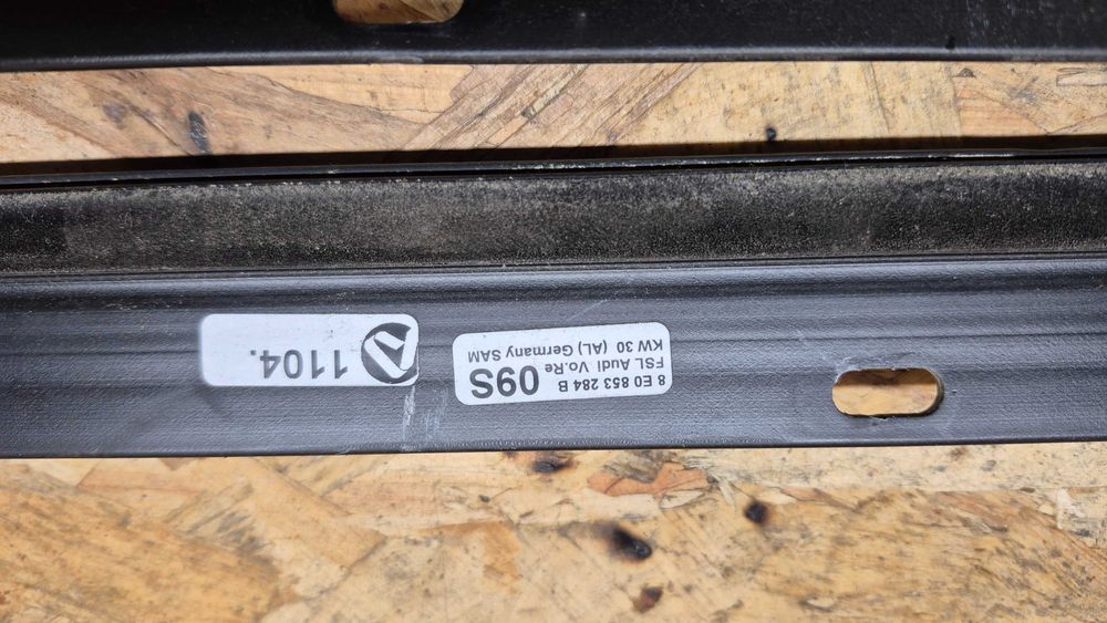 AUDI A4 B6-B7 (8E) Friso-Raspador Vidro CROMADOS originais COMO NOVOS