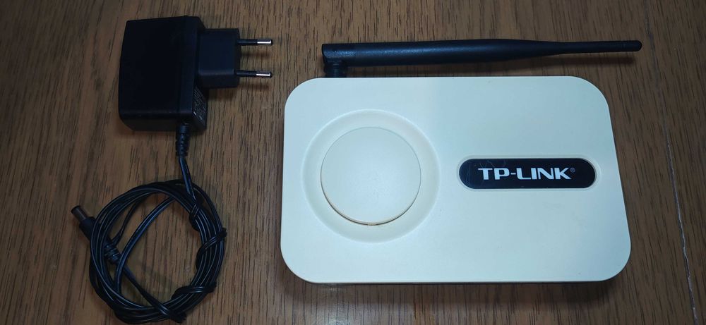 Беспроводной роутер маршрутизатор TP-LINK TL-WR340G работает один порт